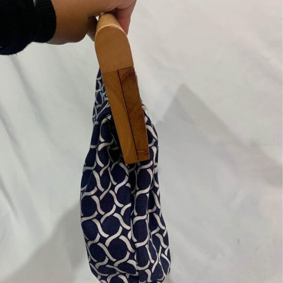 WOMAN’S canvas/wood clutch purse. Mediterranean style. New condition. Navy/white - Picture 5 of 8